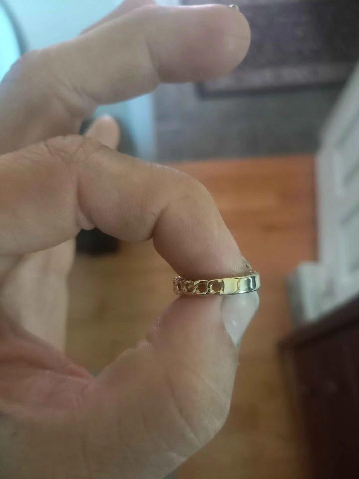 Avon Costume Ring Size 8 - photo 3