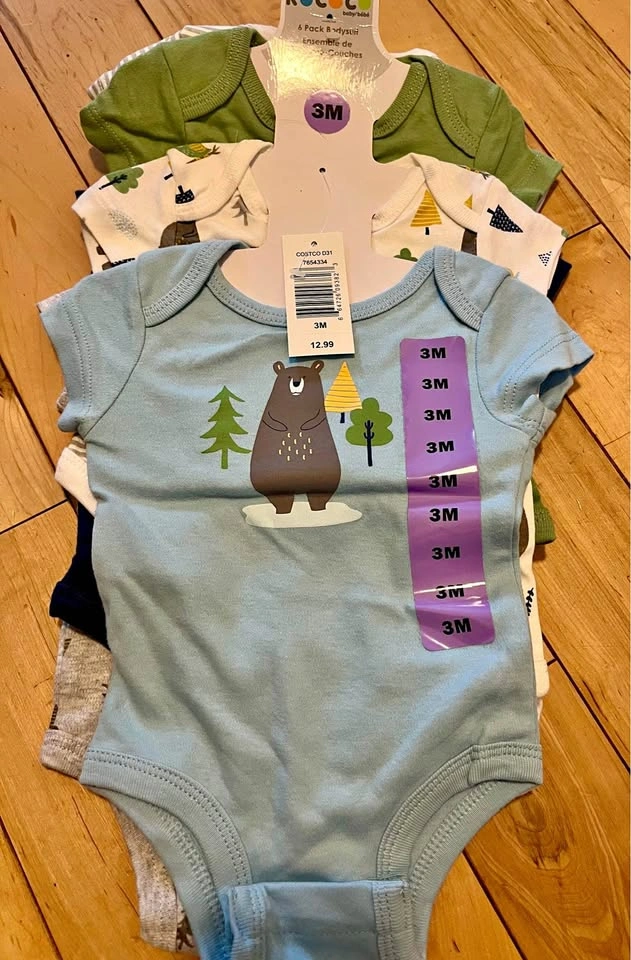 Baby onesies - 6 pack, brand new with tags