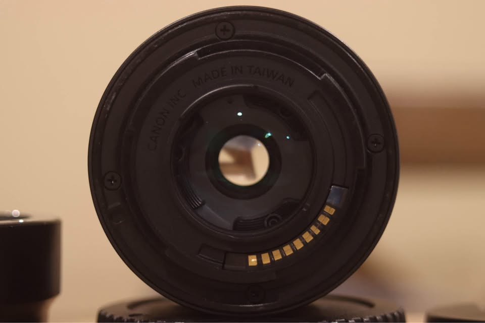 Canon EF-M 15-45mm STM Lens & Adapter - photo 3