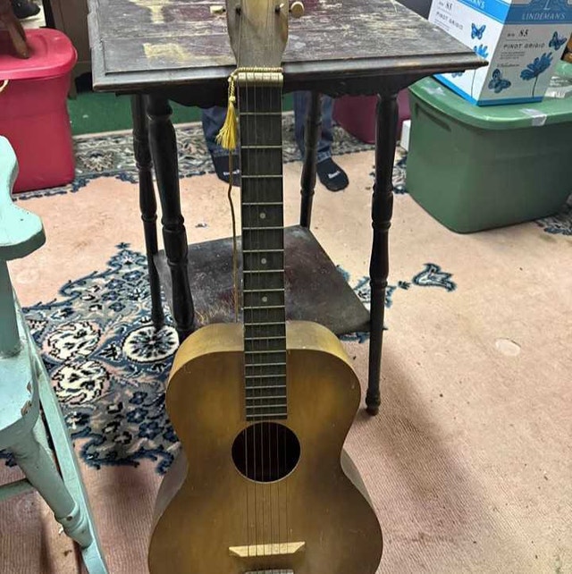Oldie Antique Wooden Acoustic.