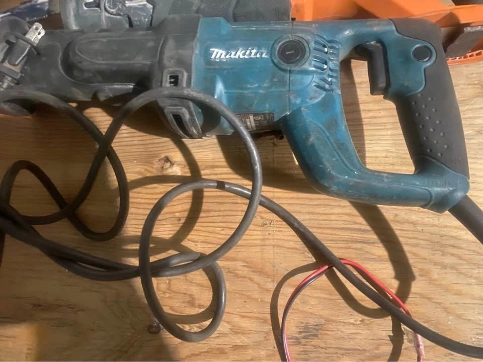 Free delivery Makita Reciprocating Sawzall