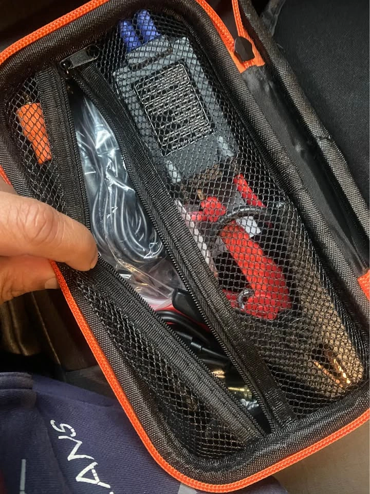 Free delivery LEKILV Car Jump Starter and Tire Inflator - photo 2