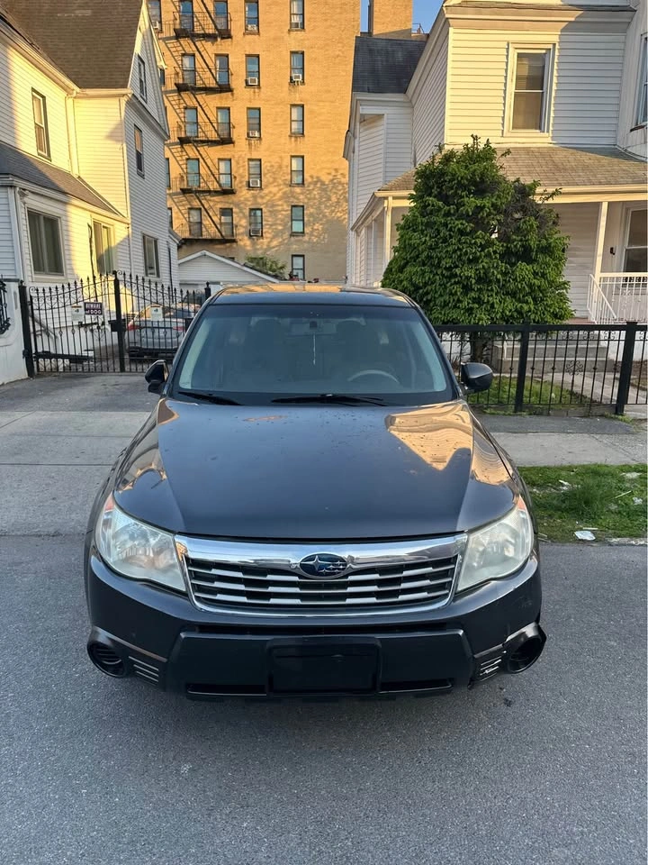 2010 Subaru Forester 2.5X Limited SUV - photo 2