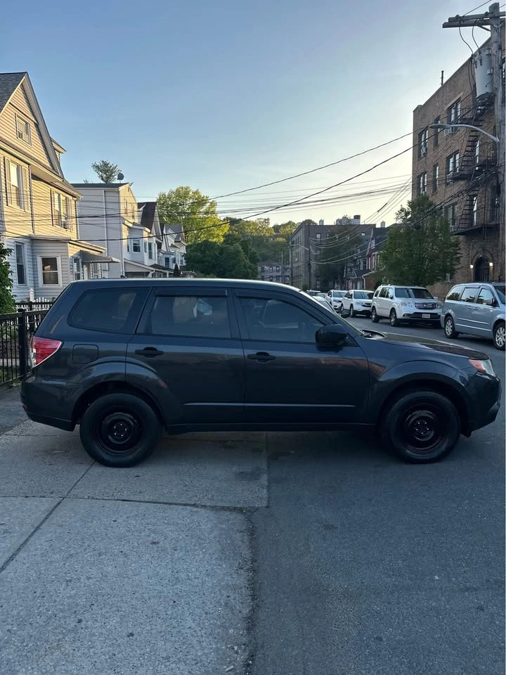 2010 Subaru Forester 2.5X Limited SUV - photo 5