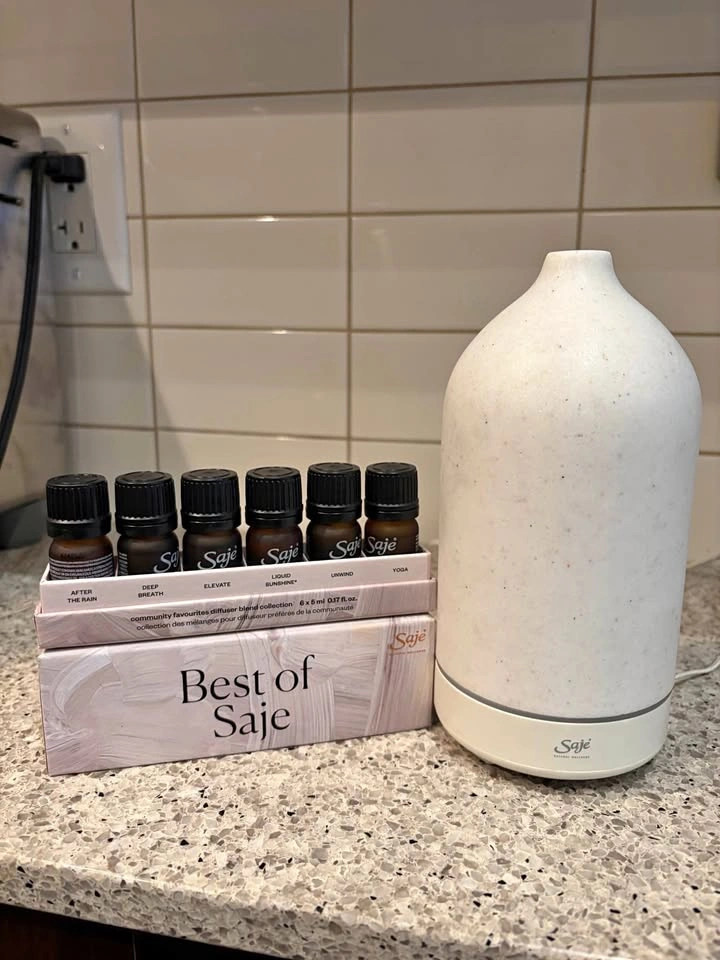 Saje Aroma Om Diffuser and Best of Saje Essential Oil Set