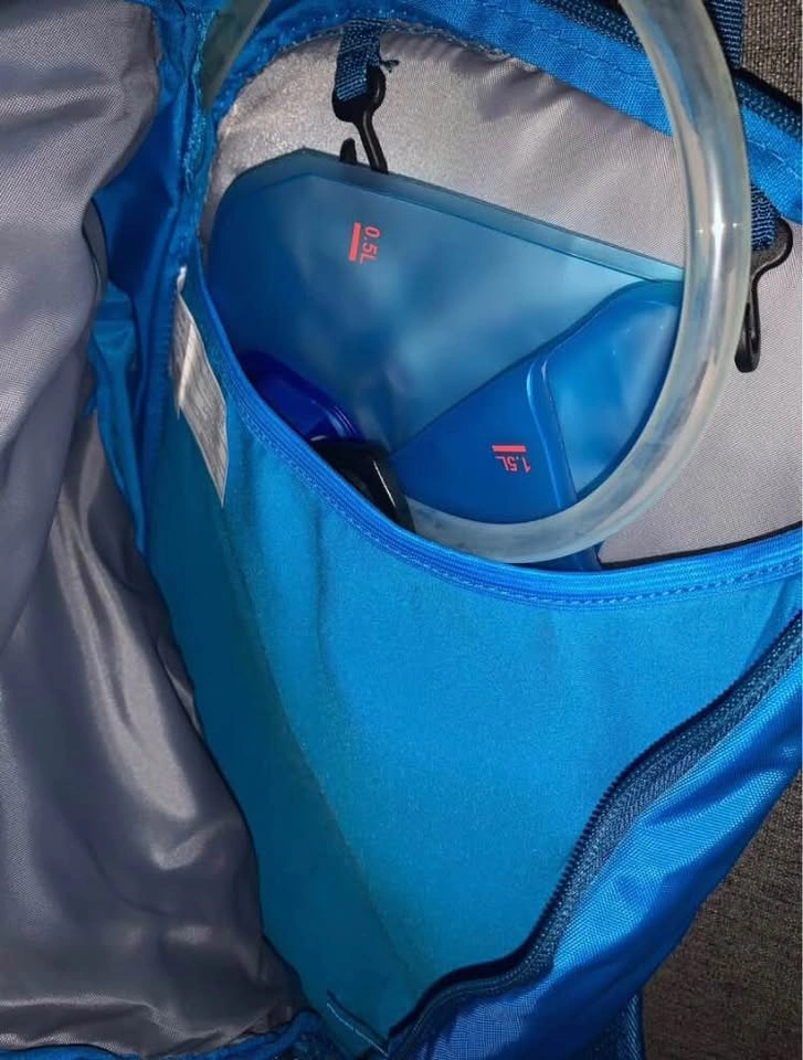 Brand new hydration backpack - photo 4