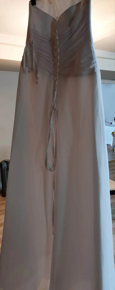 White Strapless Wedding Dress - photo 4