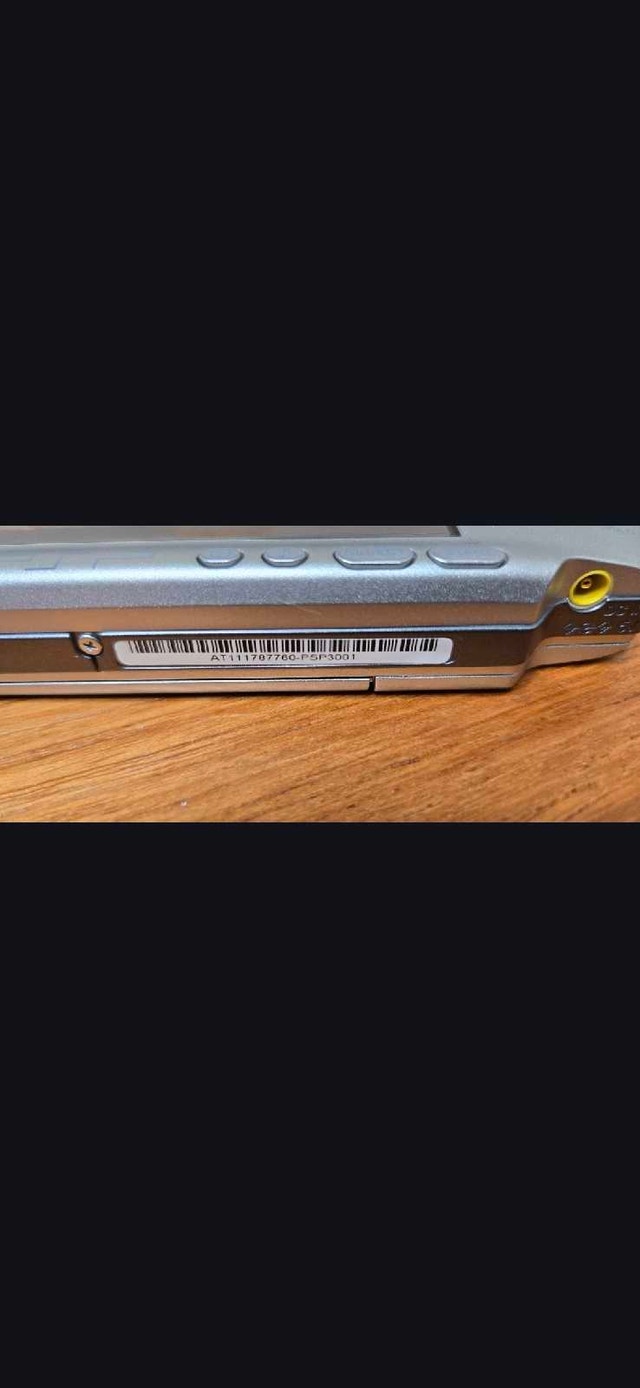 PSP 3001 & 10 Games - photo 2