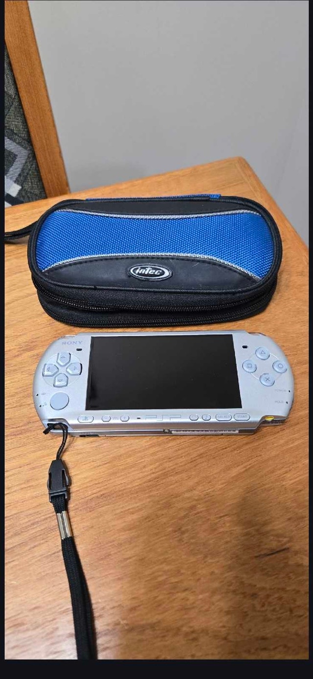 PSP 3001 & 10 Games - photo 3