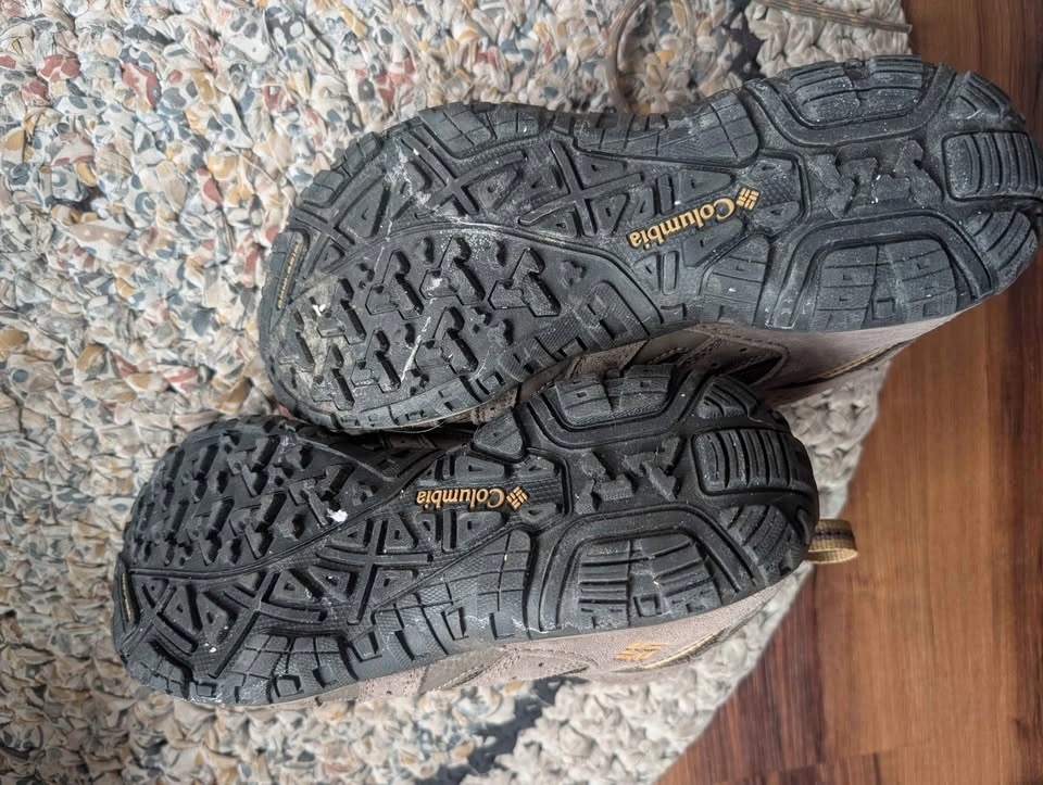 Men's Size 8 Columbia Hiking Boots - photo 2