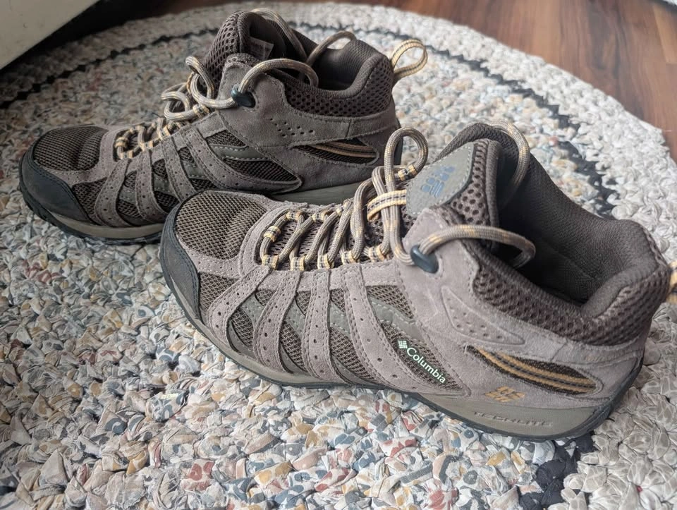 Men's Size 8 Columbia Hiking Boots - photo 3