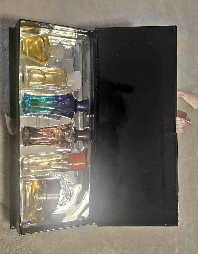 Rare Vintage Mary Kay Miniature Fragrance Gift Set