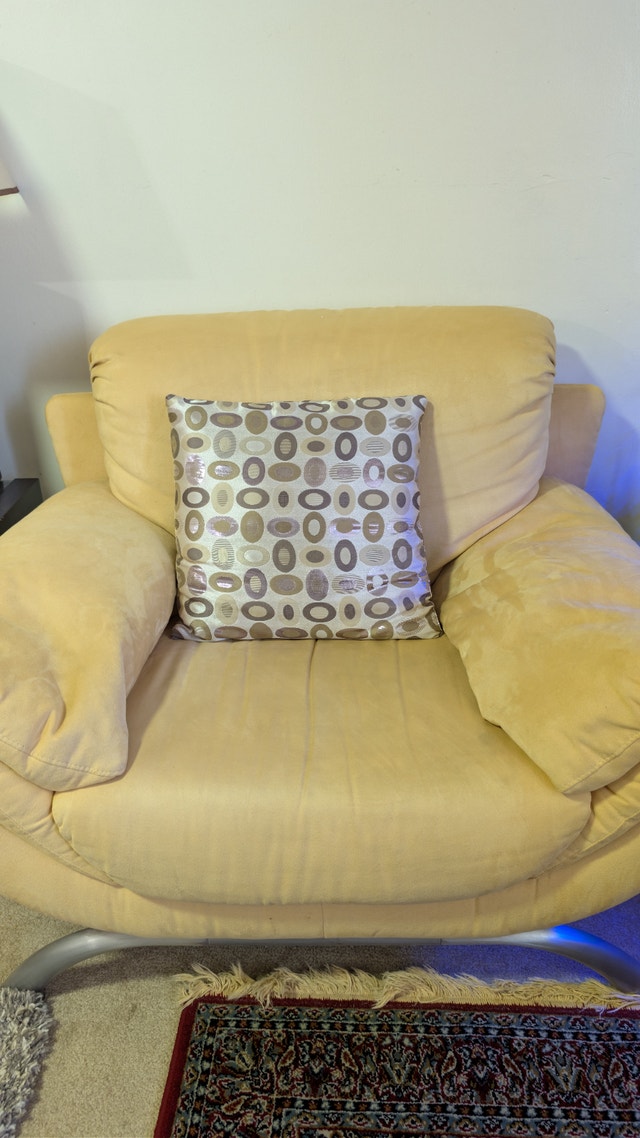 Yellow Sofa for Sale - photo 2