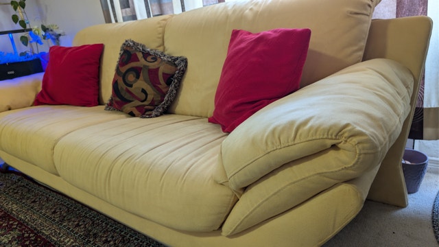 Yellow Sofa for Sale - photo 4