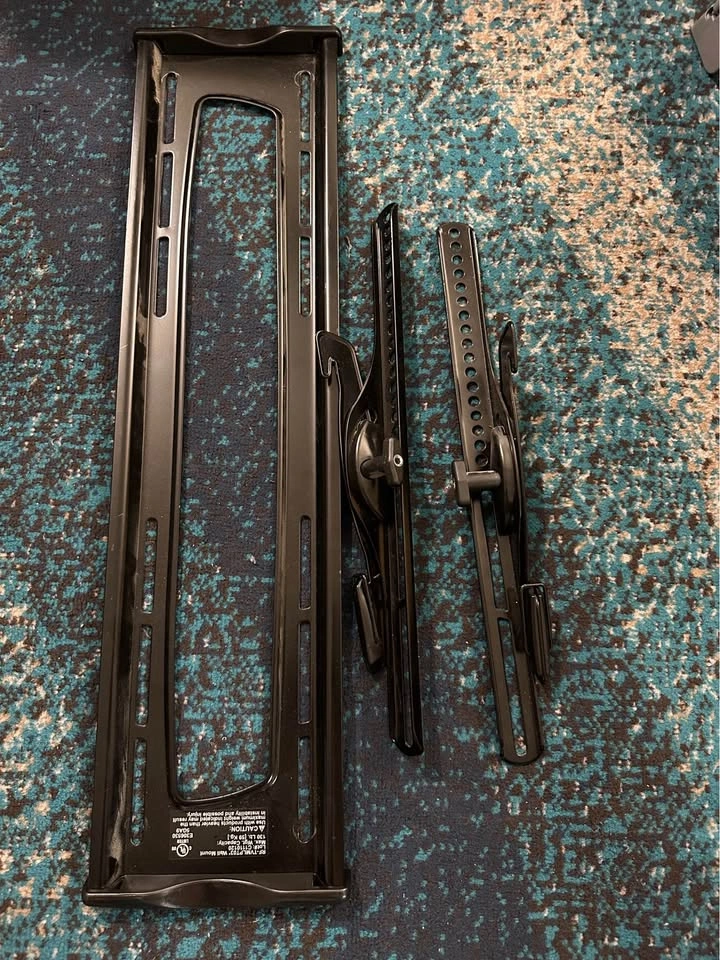 Rocketfish RF-TVMLPT03 Tilting TV Wall Mount - photo 2