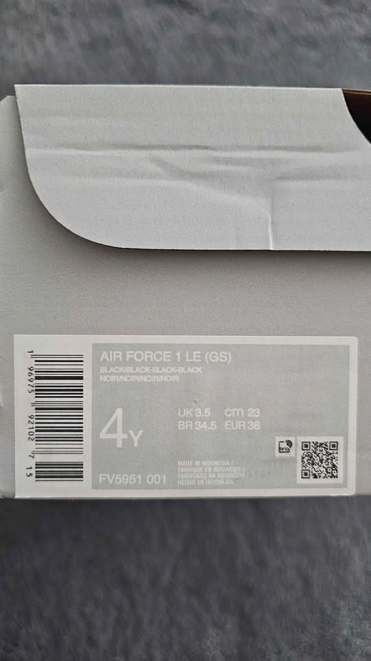 Black Air Force 1 - Size 4Y - photo 3