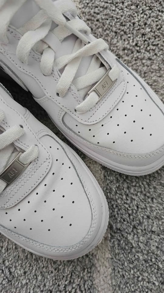 Nike Air Force 1 White - Size 5.5Y - photo 3