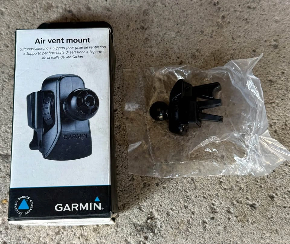 Garmin GPS Air Vent Mount - Authentic Garmin Accessory - photo 2