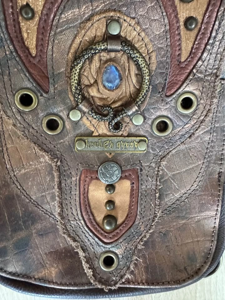 Handcrafted genuine leather leg satchel by Krtek Gypsy. - photo 5