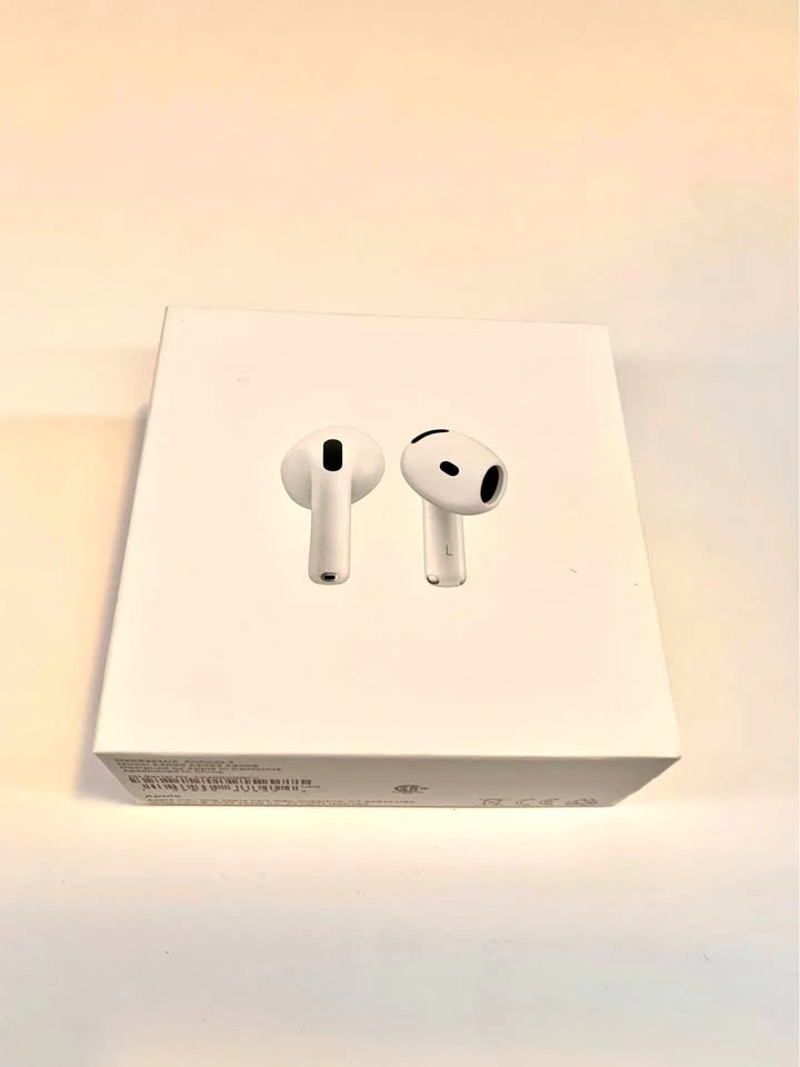 Apple AirPods 4
