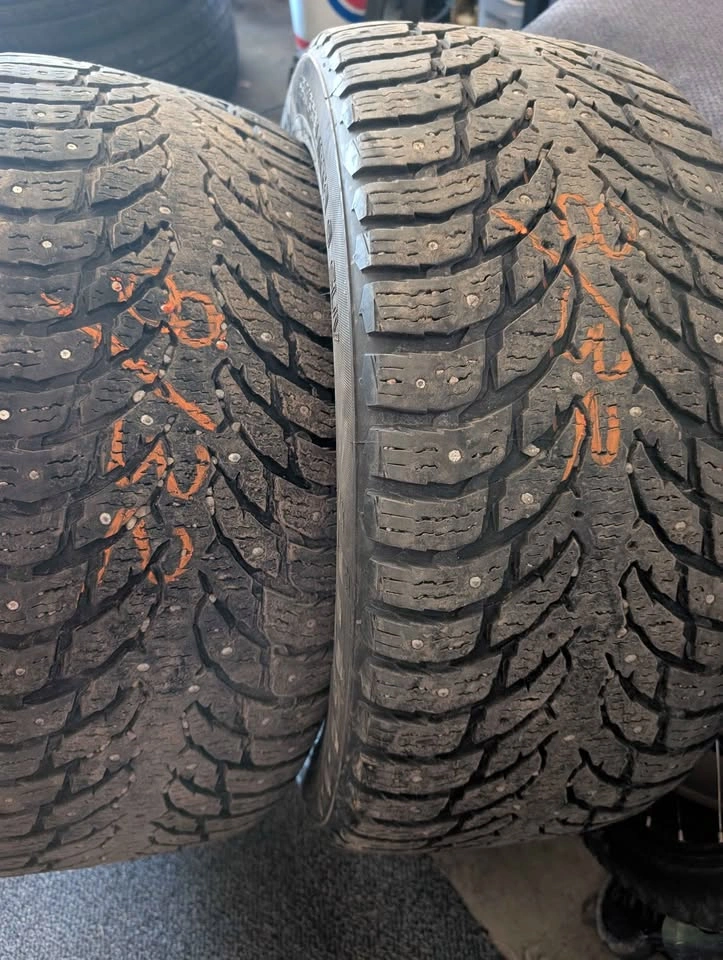 265/45R20 Winter Tires x2 - photo 2