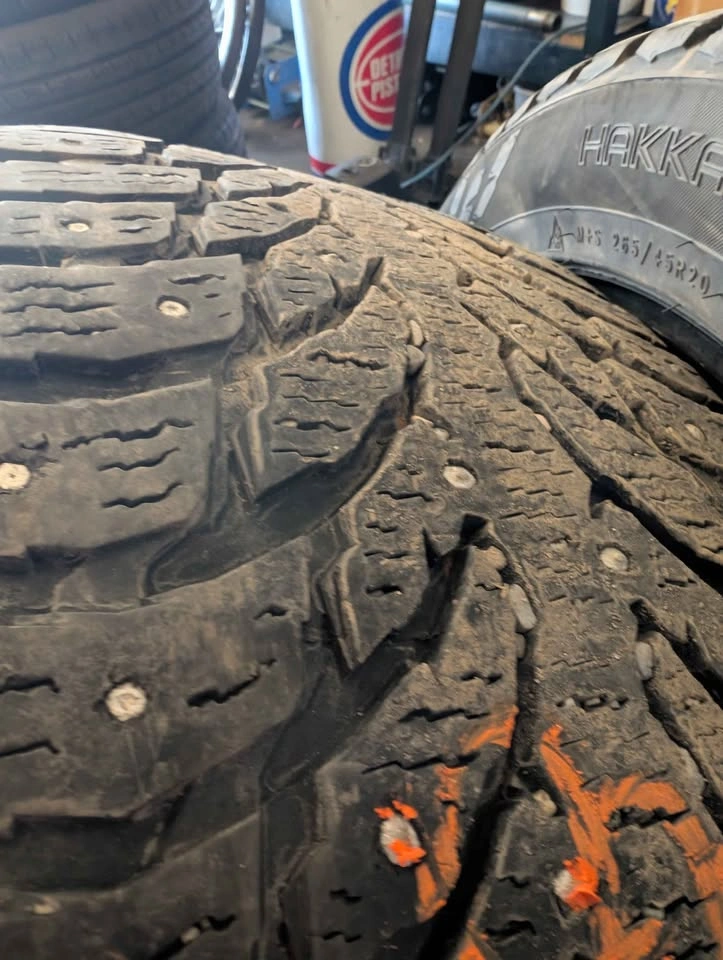 265/45R20 Winter Tires x2 - photo 4