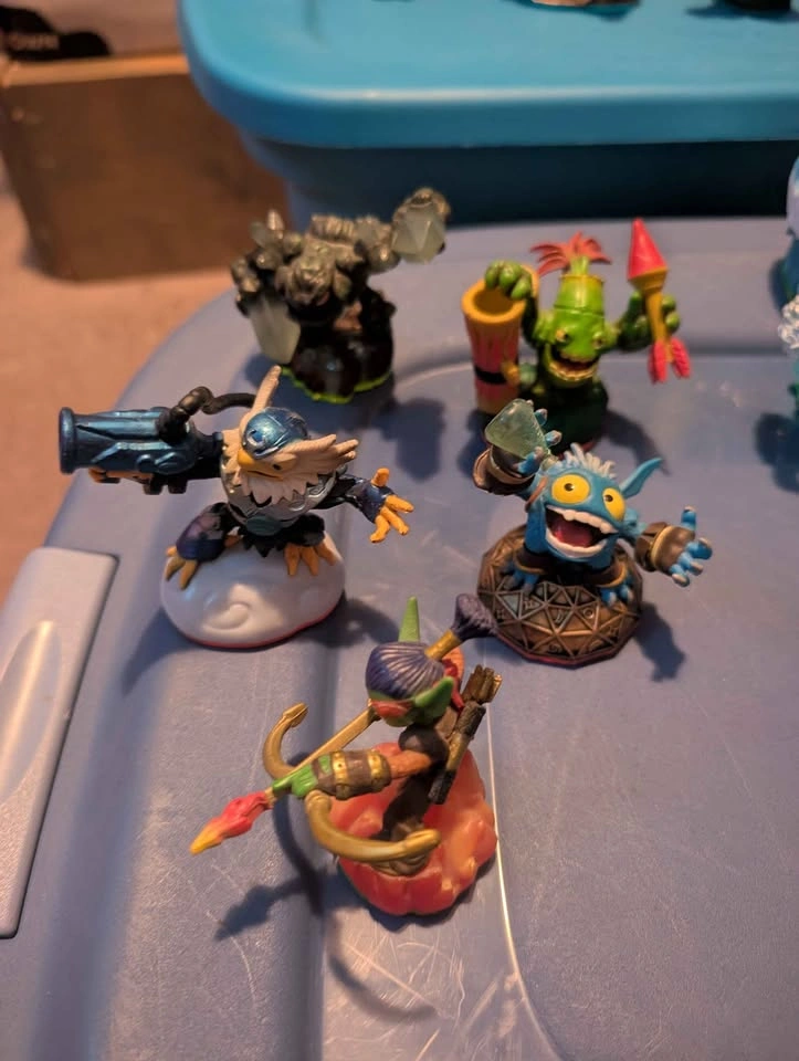 Skylanders Figures and Game - Various Characters - photo 2