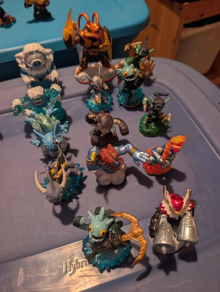 Skylanders Figures and Game - Various Characters - photo 3