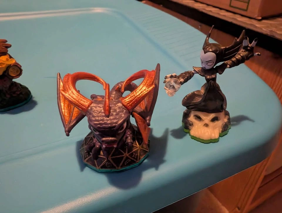 Skylanders Figures and Game - Various Characters - photo 4