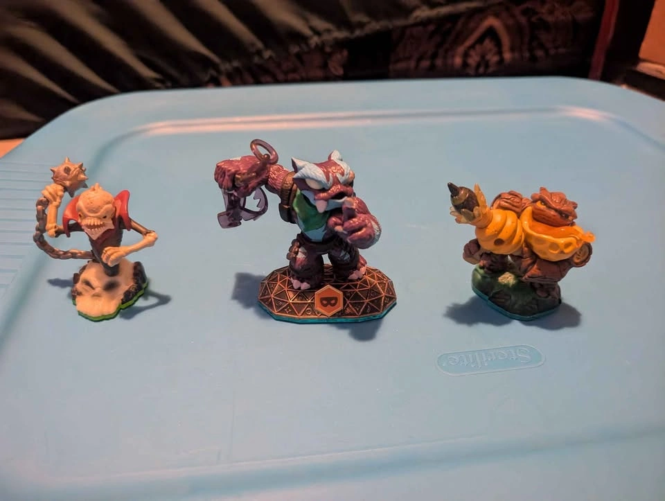 Skylanders Figures and Game - Various Characters - photo 5