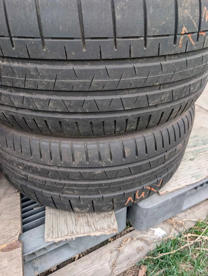 265/40R21 Pirelli P Zero Tires - Set of 2 - photo 2