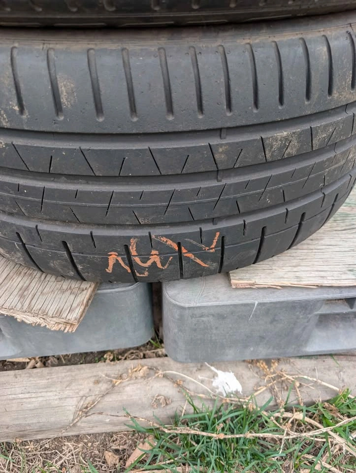 265/40R21 Pirelli P Zero Tires - Set of 2 - photo 5