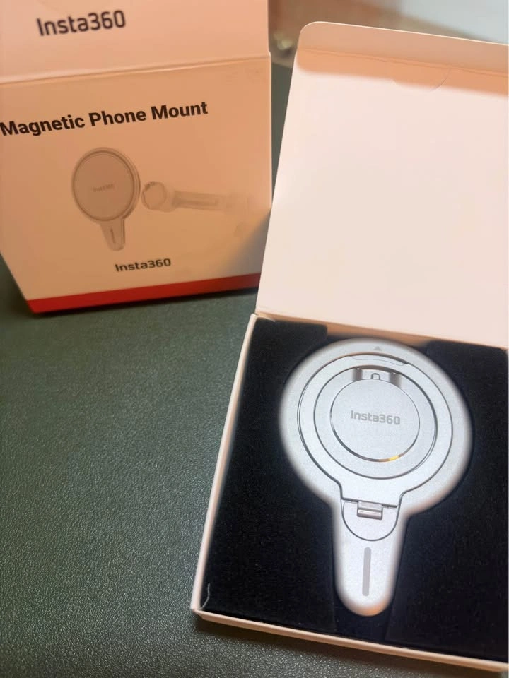 Insta360 Magnetic Phone Mount - photo 3
