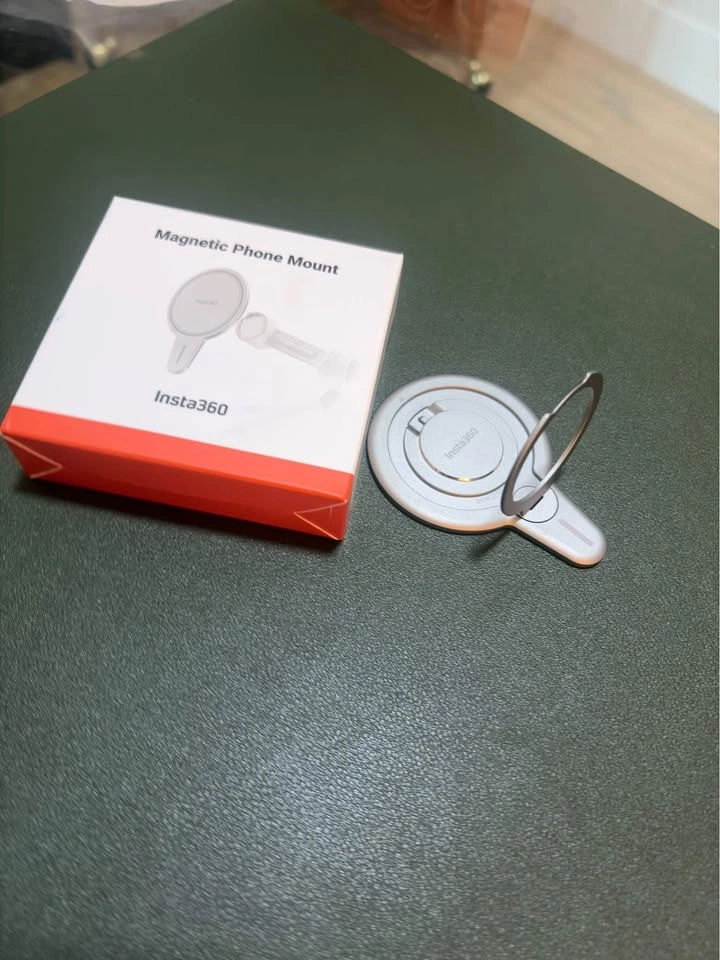 Insta360 Magnetic Phone Mount - photo 4