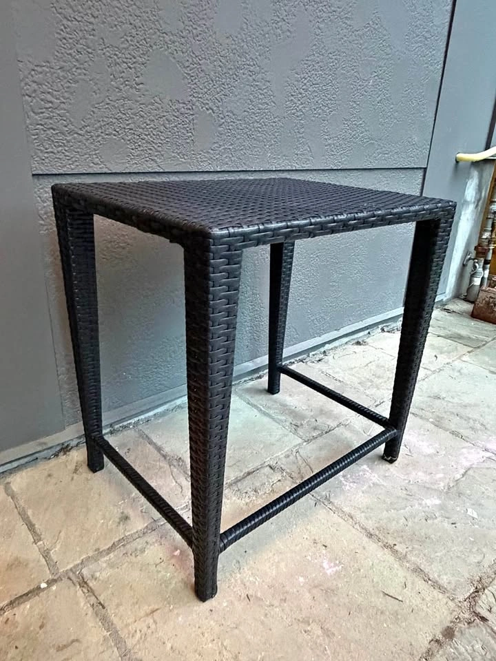 Black Modern Wicker Patio Side Table / Outdoor Accent Table