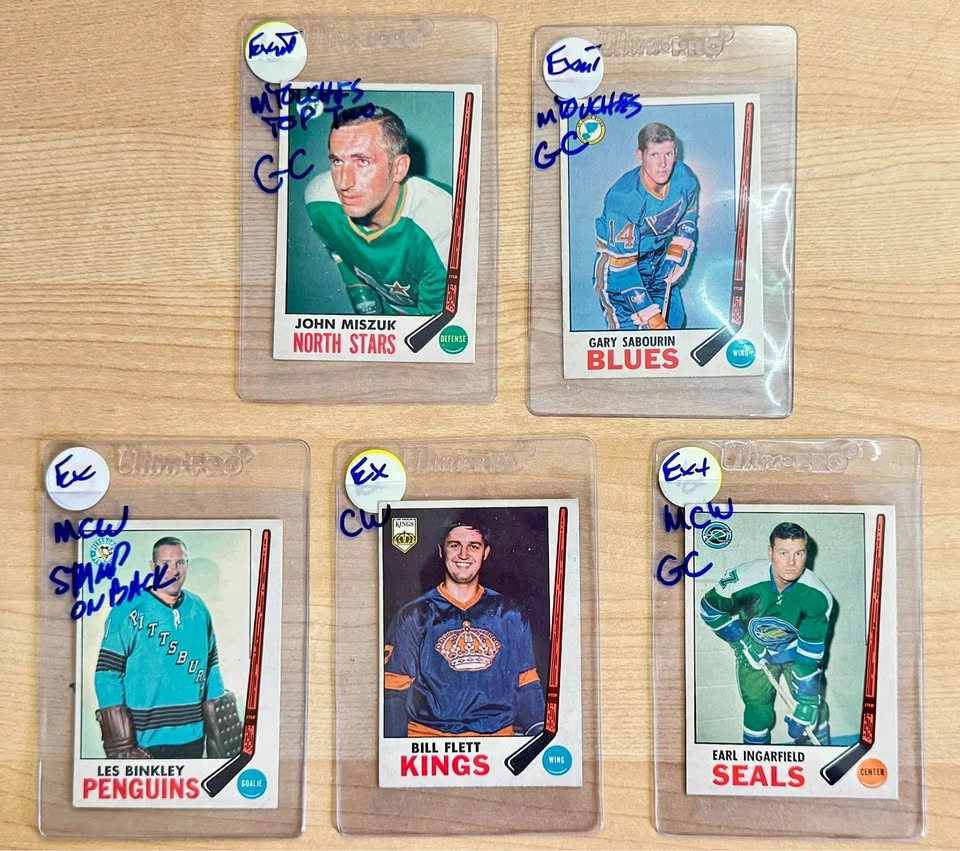 69/70 Excellent condition -Vintage NHL Hockey Cards -