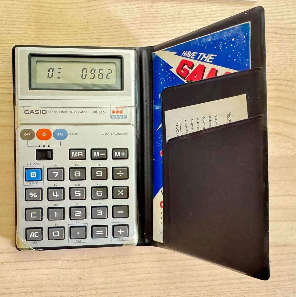Retro Casio MG-880 Calculator - Collectible Vintage Model - photo 2
