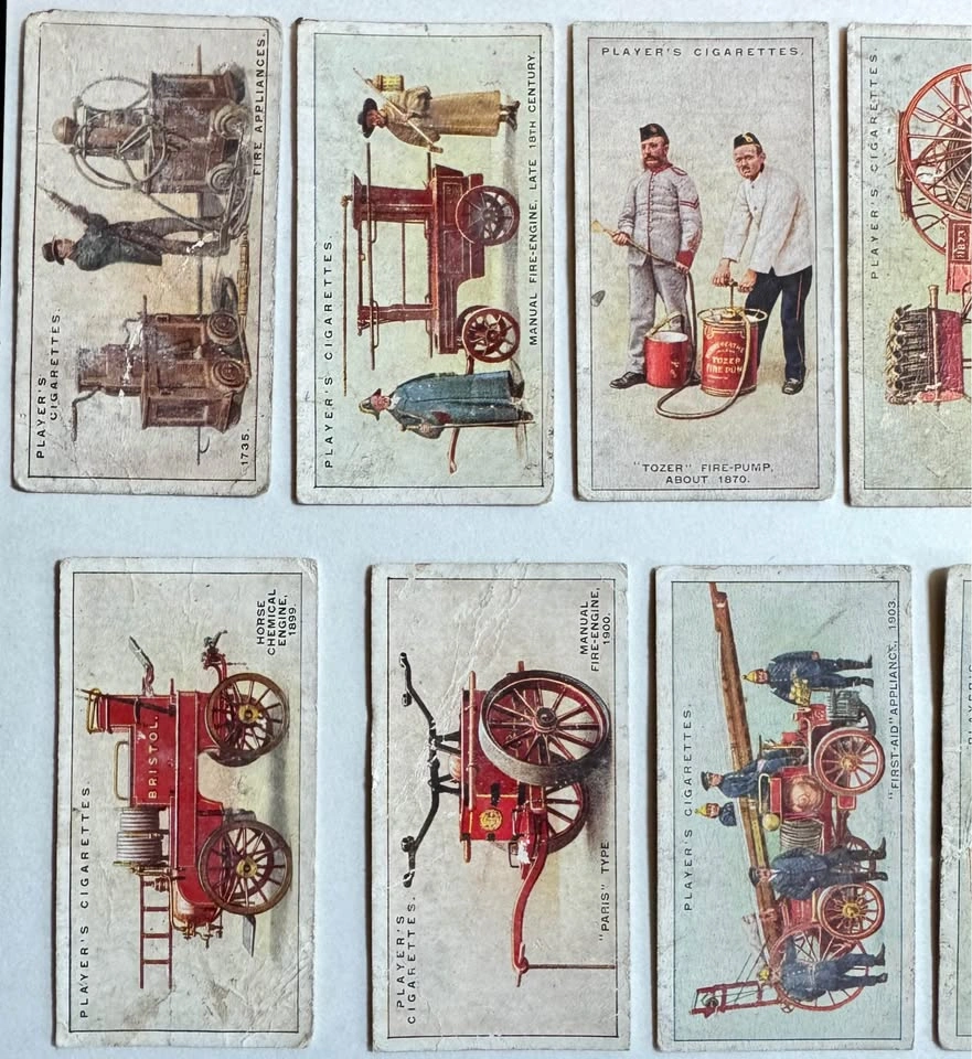 13 Vintage Player's Fire-Fighting Cigarette Cards - 1930s - photo 2