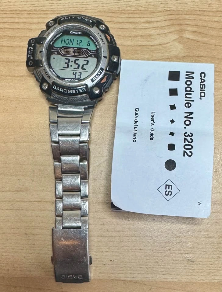 Casio Illuminator SGW-300H Twin Sensor Watch - photo 3
