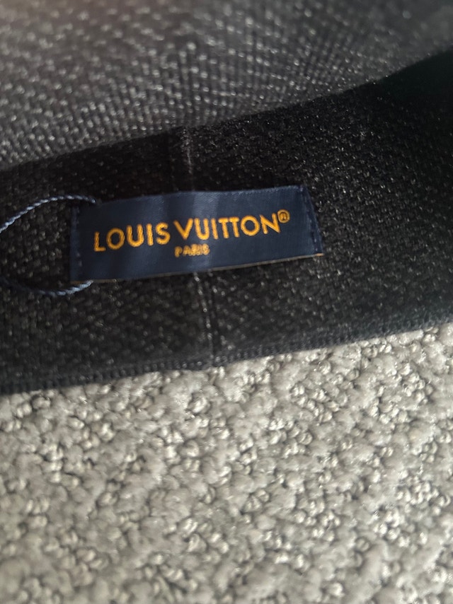 Black Louis Vuitton Beanie - photo 2