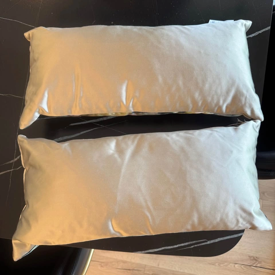 Decorative Pillows - photo 3