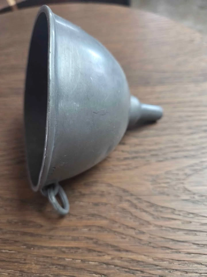 Old funnel ARTHES ROBERTS LTD LONDON - photo 4