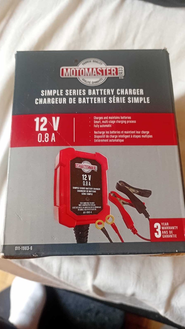 MotoMaster Battery Charger