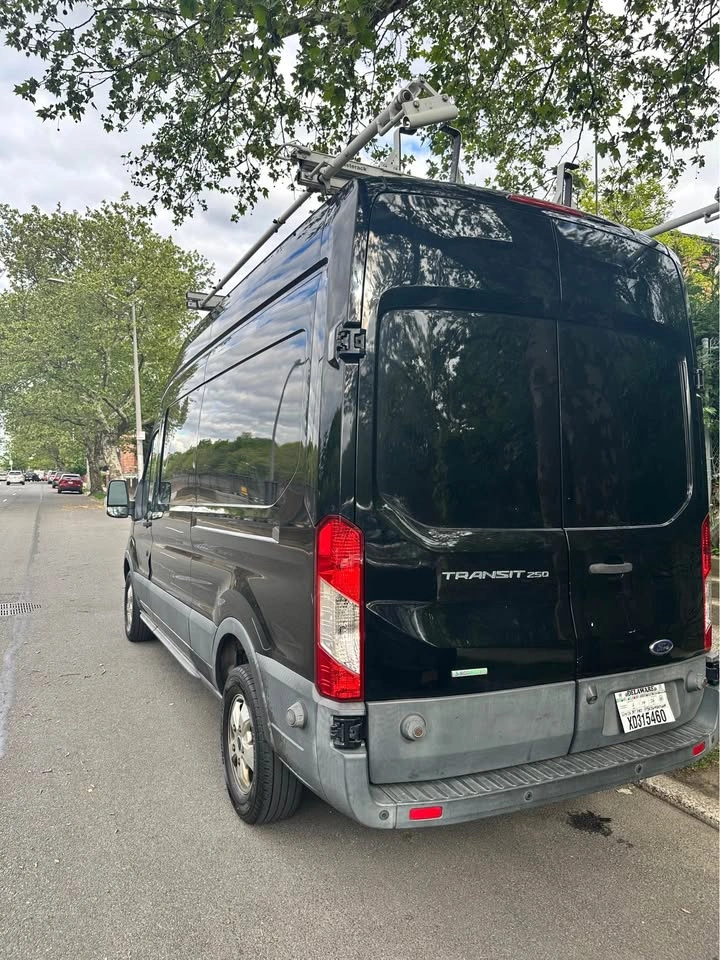 2017 Ford Transit 250 Cargo Van - photo 4