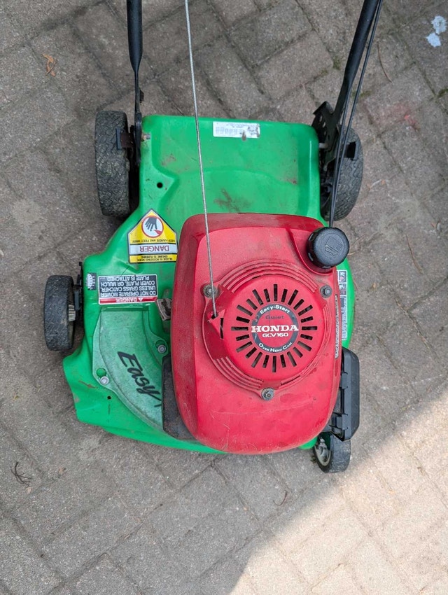Lawnboy Lawnmower with Honda Engine - photo 3