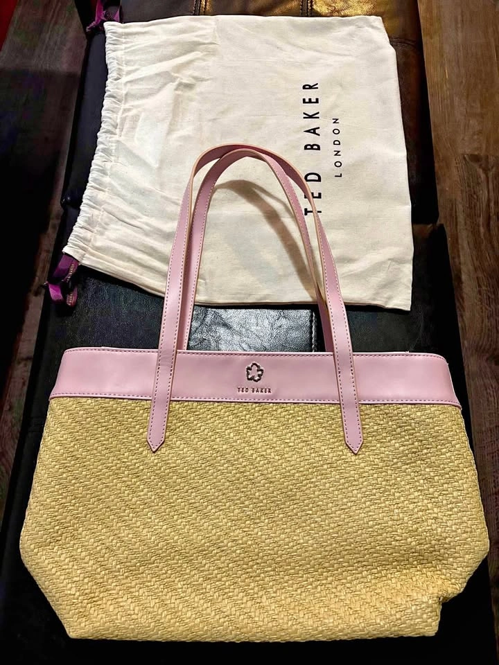 BNWT TED BAKER Hand Bag