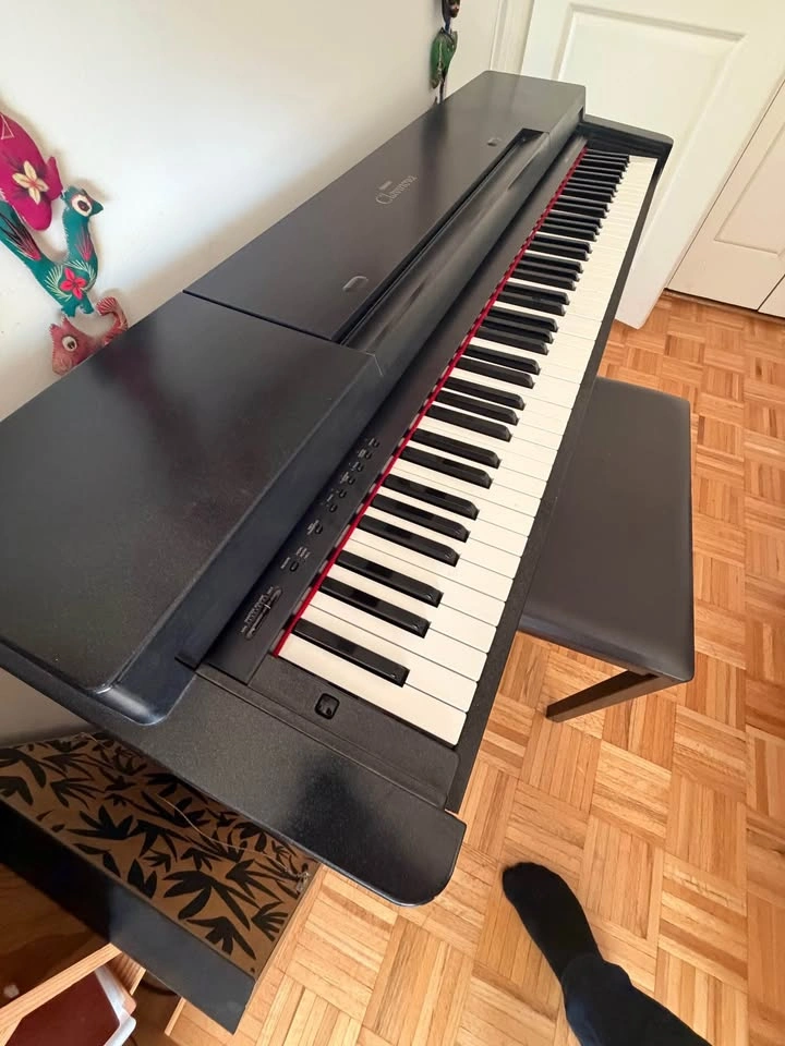 Vintage Yamaha Clavinova CLP-360 Digital Piano - photo 2