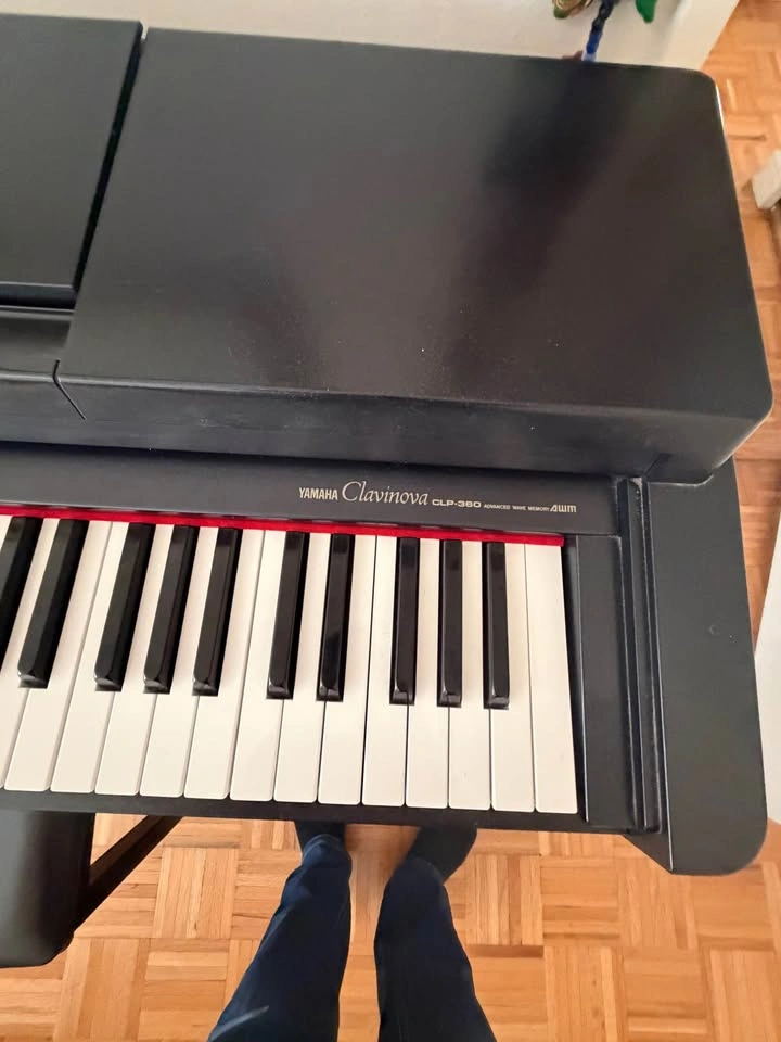 Vintage Yamaha Clavinova CLP-360 Digital Piano - photo 3