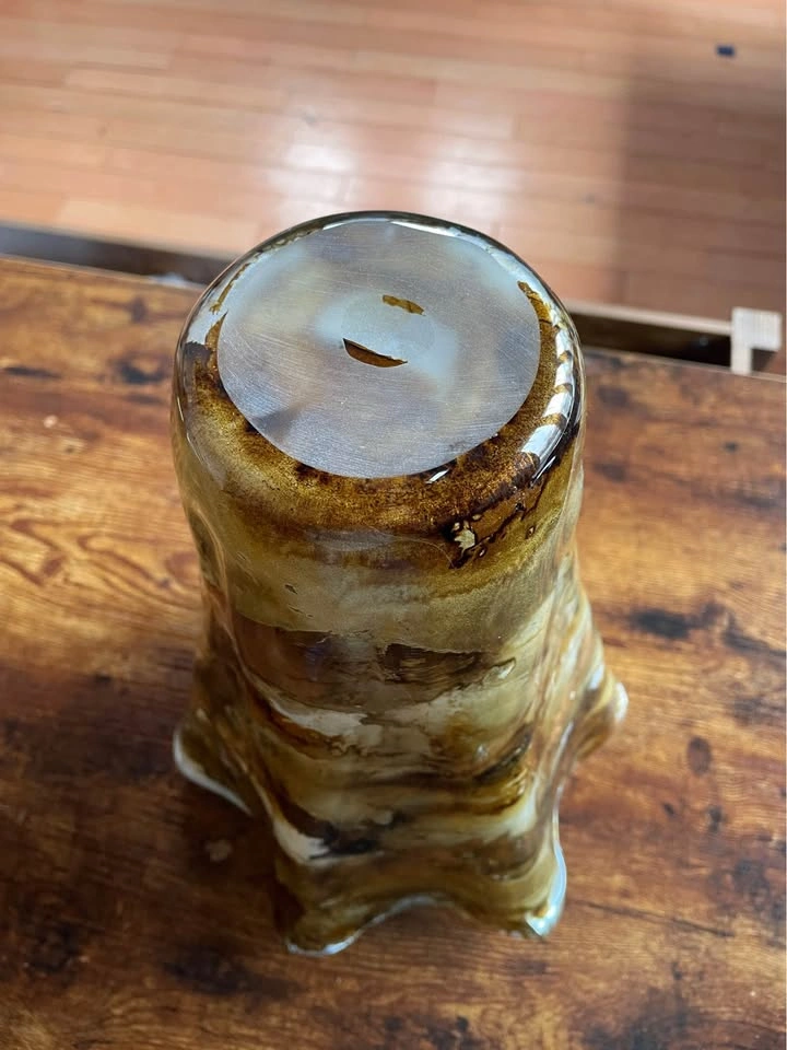 Beautiful Vintage Art Glass Vase - photo 4