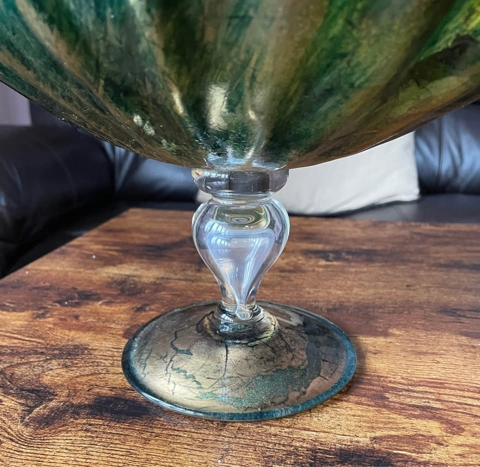 Weekend Sale! Fabulous Vintage Art Glass Bowl - photo 2